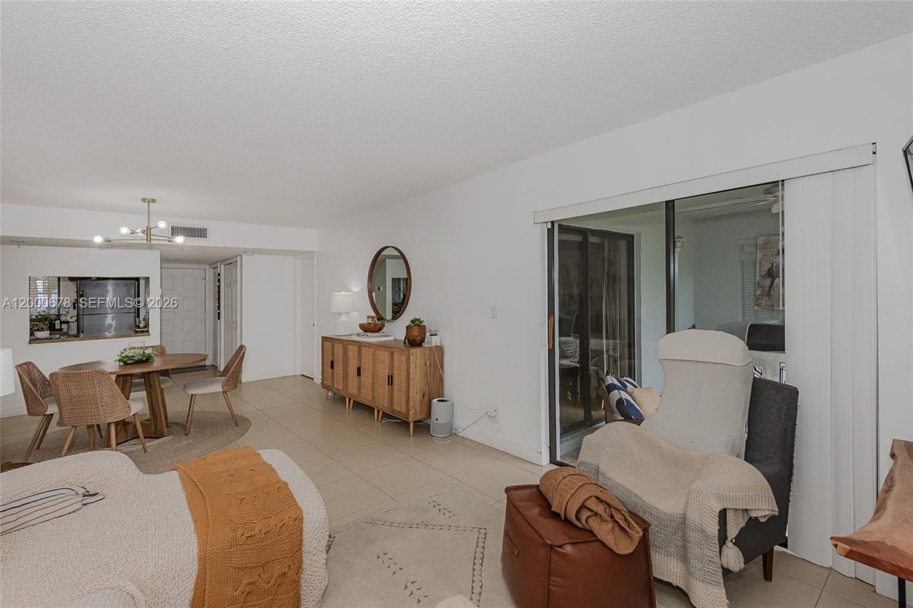 159 Lakeview Dr, Unit 102, Weston, FL 33326 Photo