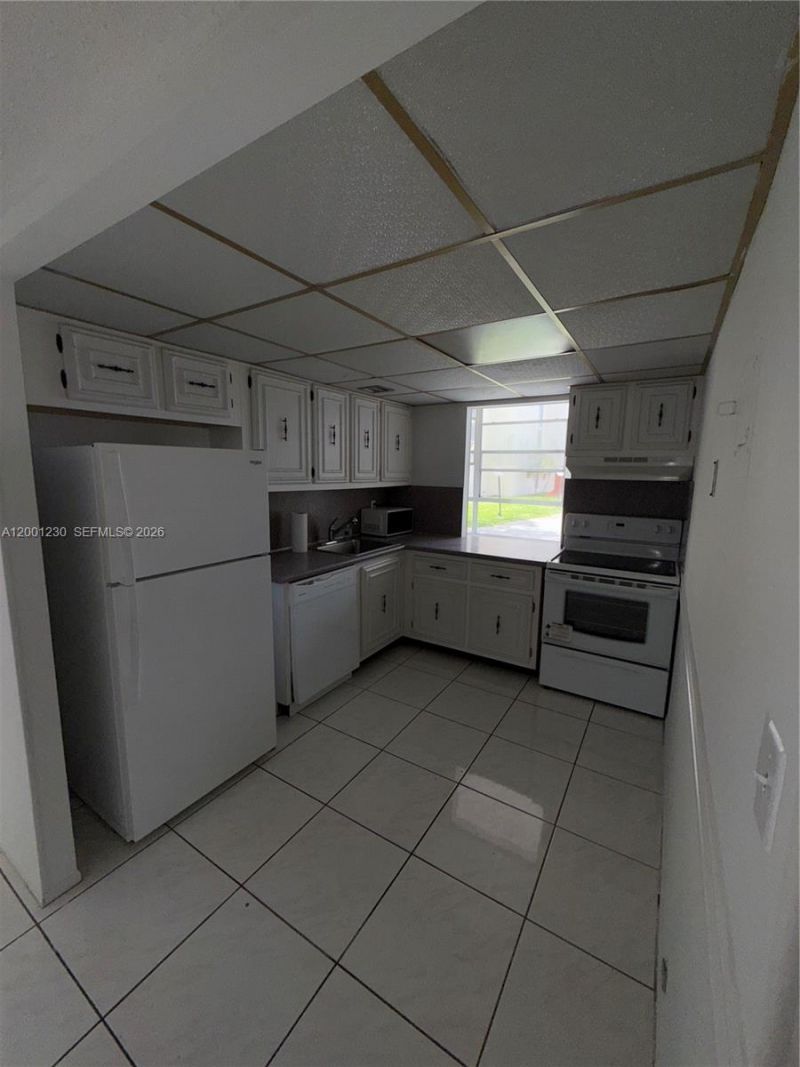 801 Three Islands Blvd, Unit 109, Hallandale Beach, FL 33009 Photo