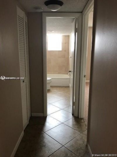 406 NW 68th Ave, Unit 403, Plantation, FL 33317 Photo