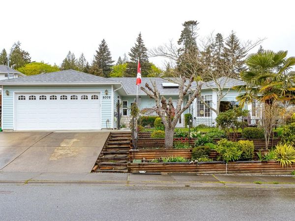 8008 Glenhurst Dr N, Crofton, BC V0R 1R0