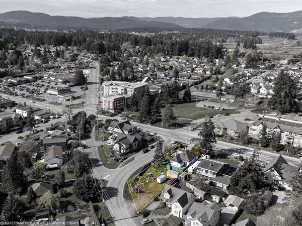 7909 East Saanich Rd, Central Saanich, BC V8M 1T4