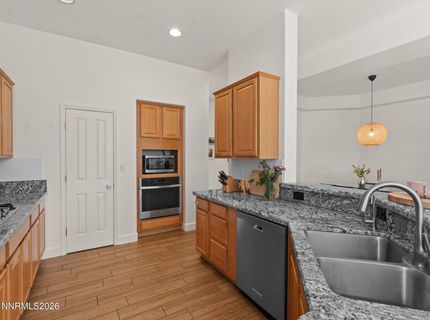 1123 Harbor Town Circle, Sparks, NV 89436 Photo