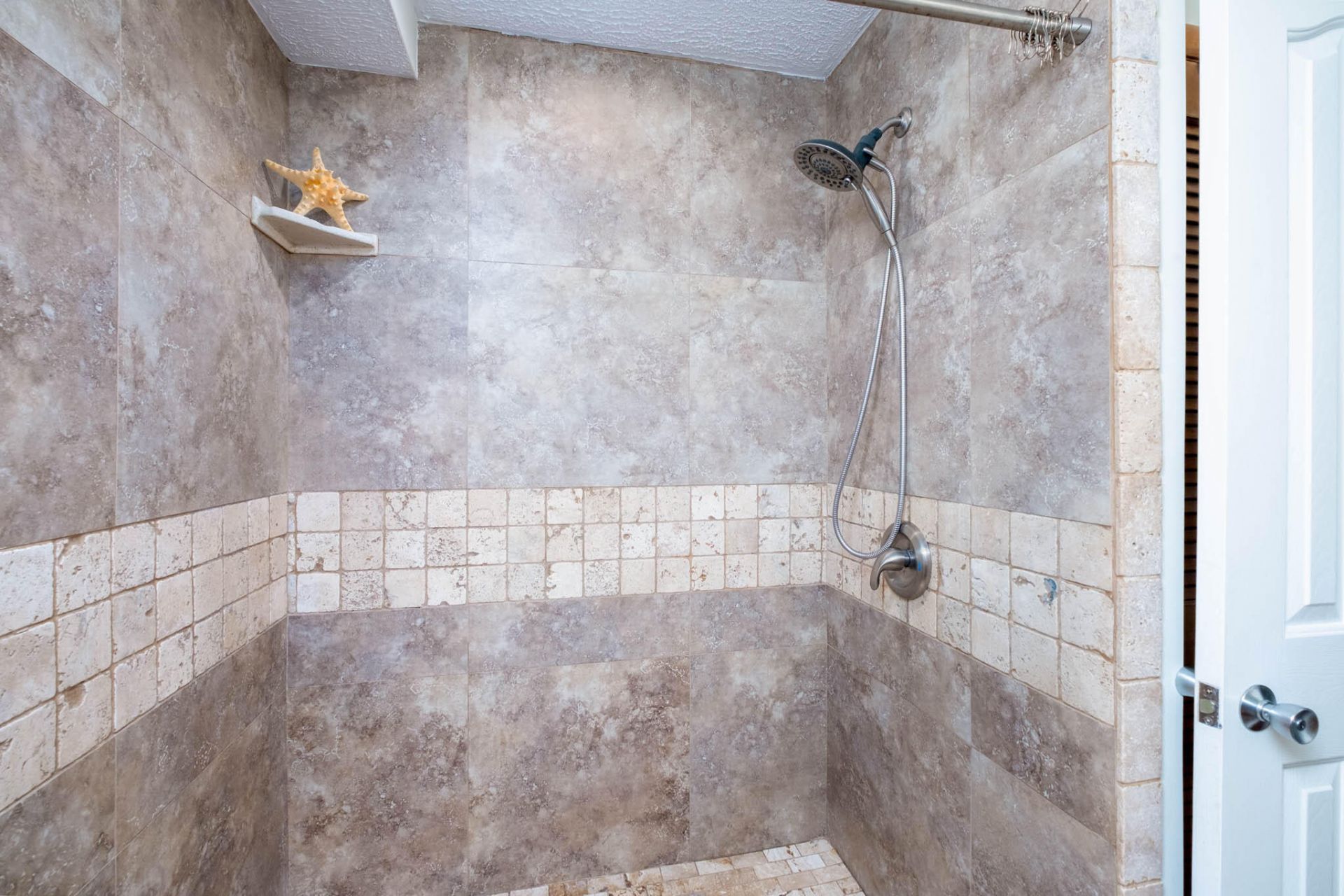 106 Gardenia Avenue, Tavernier, FL 33070 Photo