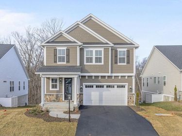 33A ASHLIN COVE, CHARLOTTESVILLE, VA 22901