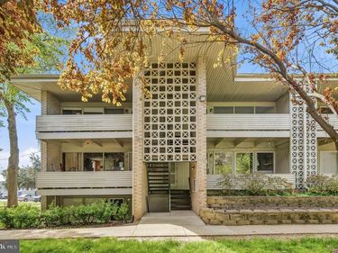 124 HAYCOCK ROAD, Unit C-2, FALLS CHURCH, VA 22046