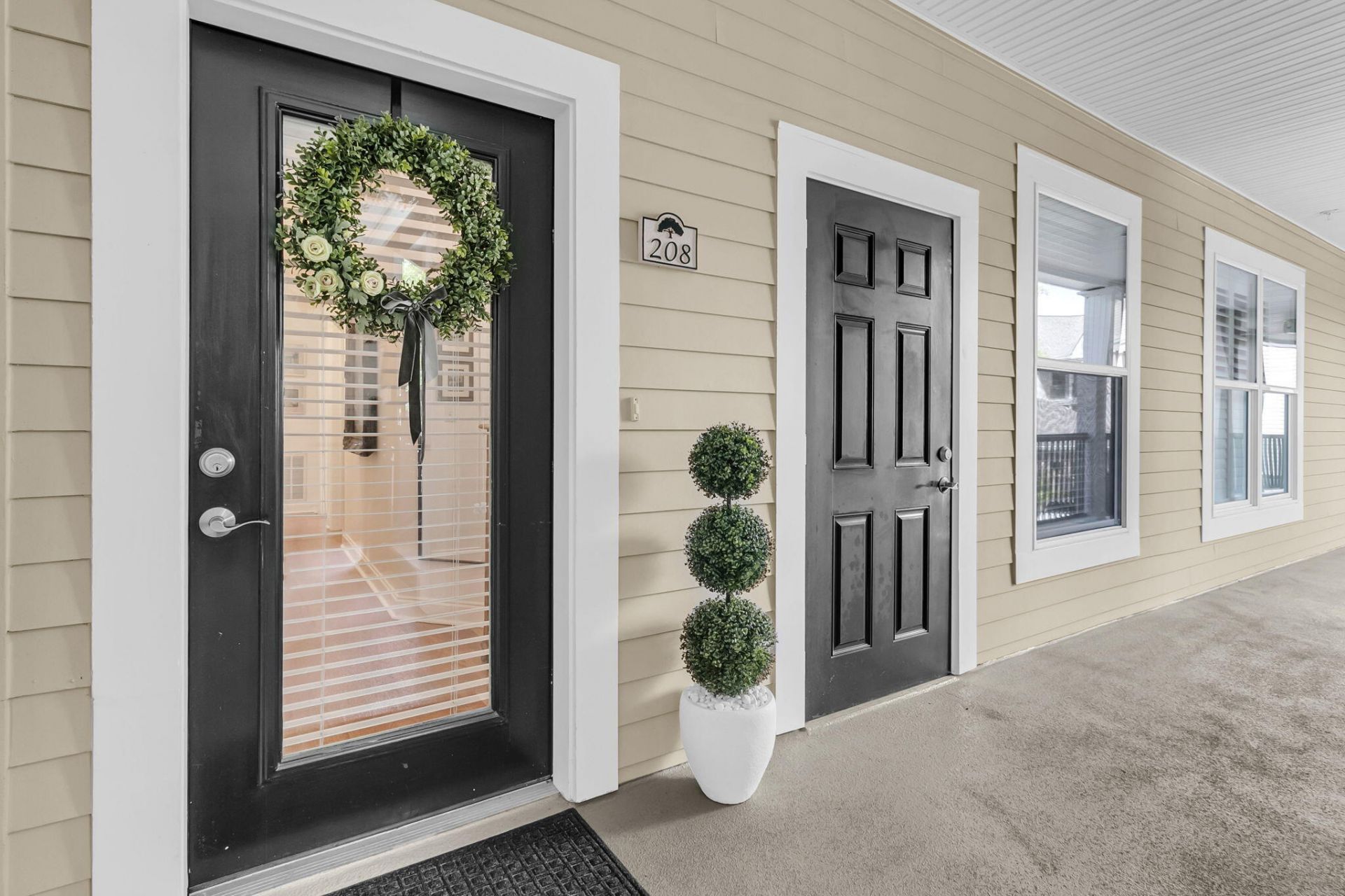 1479 Long Grove Drive Photo 5