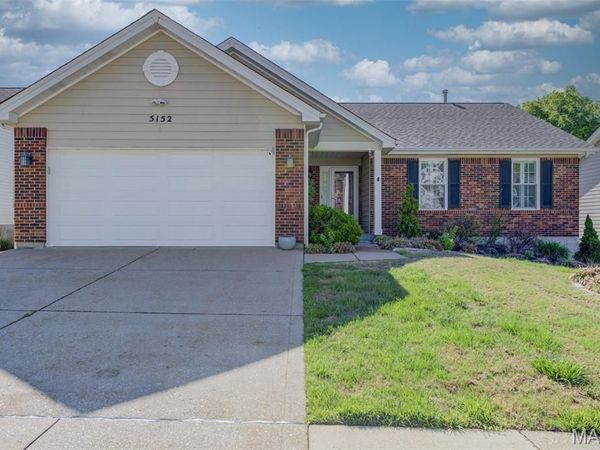 5152 Kings Park Drive, St Louis, MO 63129