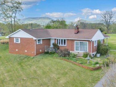 4315 W Lynchburg Salem Turnpike, Thaxton, VA 24174