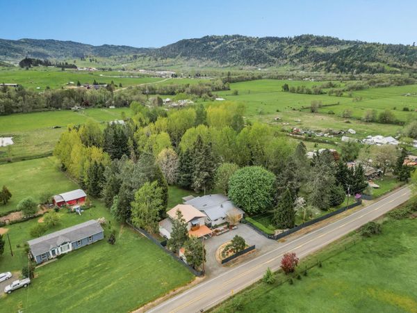 1381 Oak Hill Road, Roseburg, OR 97471
