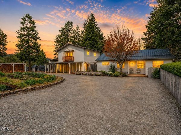 1381 Oak Hill Road, Roseburg, OR 97471