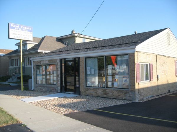 138 W Irving Park Road , Wood Dale, IL 60191
