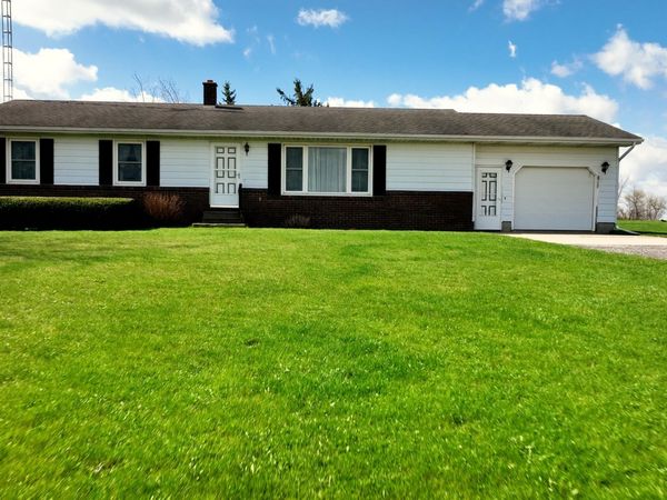 21184 20n Road, West Unity, OH 43570