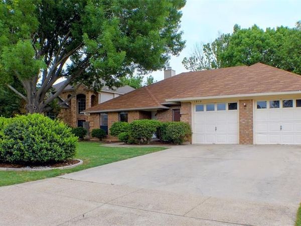 1312 Concho Drive, Benbrook, TX 76126