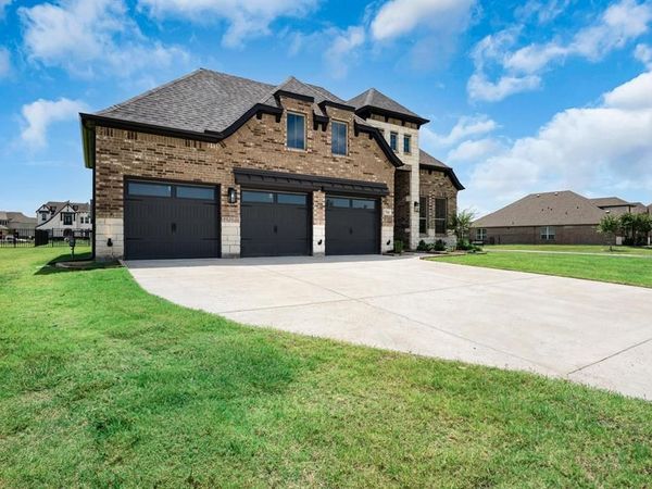 704 Proverbs Court, Heath, TX 75126