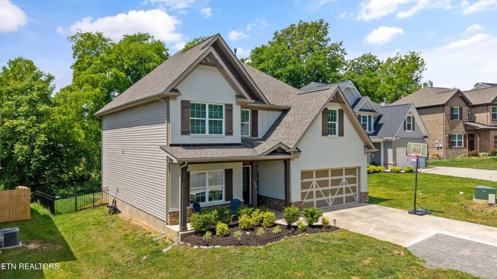 957 Festival Lane, Knoxville, TN 37923 Main Photo