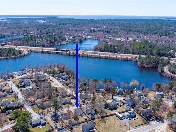 10 Regent Ave, Wareham, MA 02571