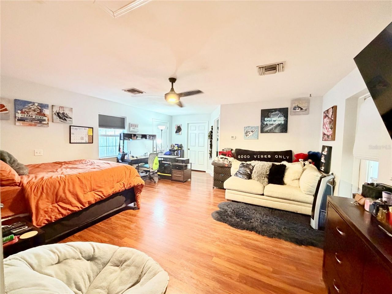 1880 Oak Forest Drive E, Clearwater, FL 33759 Photo