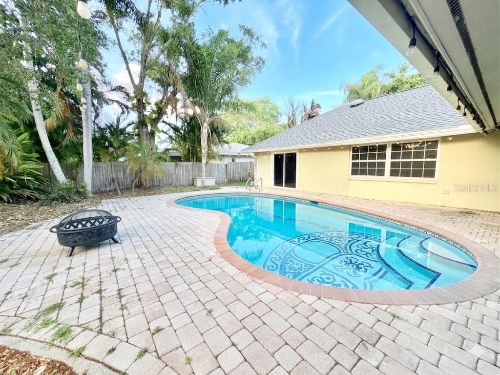 1880 Oak Forest Drive E, Clearwater, FL 33759 Photo