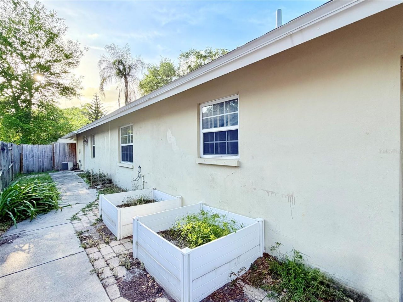 1880 Oak Forest Drive E, Clearwater, FL 33759 Photo