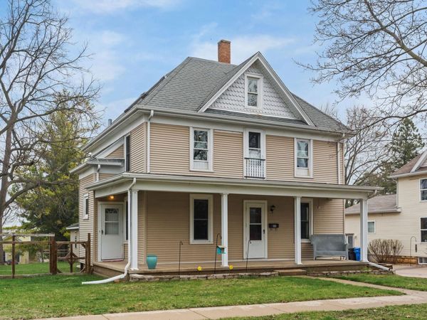 804 E Main Street, Mount Horeb, WI 53572