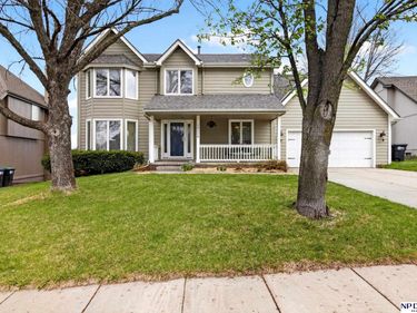 16116 Davenport Street , Omaha, NE 68118