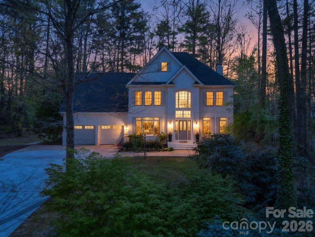 311 Red Fox Circle, Asheville, NC 28803 Main Photo