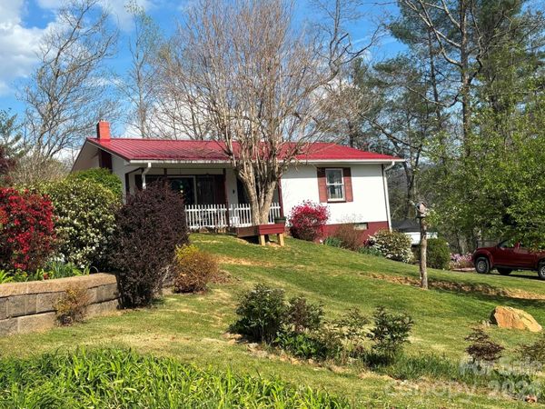 493 Franklintown Road , Spruce Pine, NC 28777