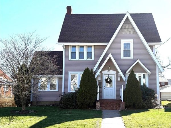 3724 Lindberg Way, Weirton, WV 26062