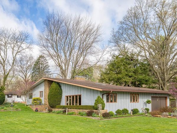 26103 Vista Lane, Elkhart, IN 46517