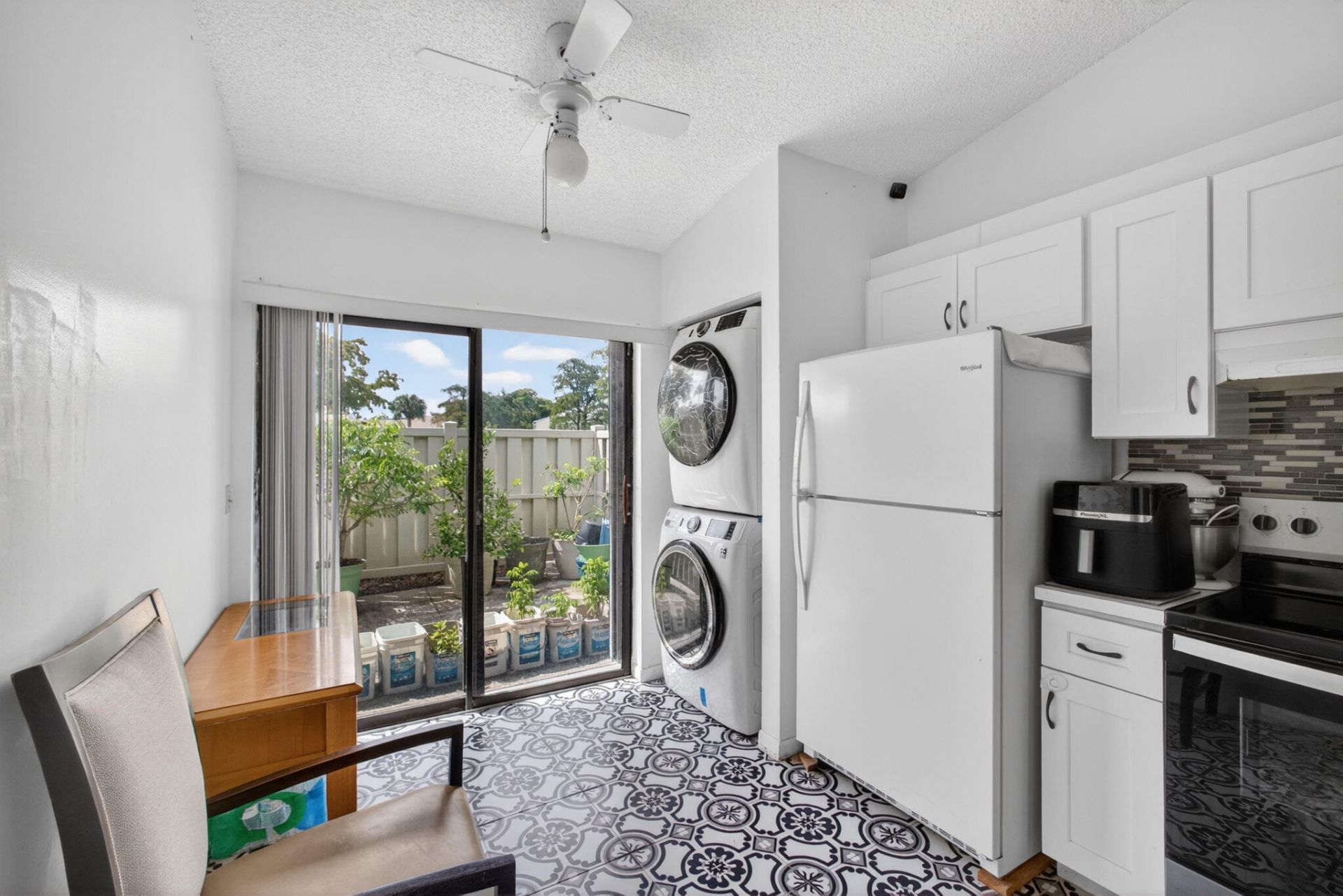 1025 Green Pine Boulevard, Unit F, West Palm Beach, FL 33409 Photo