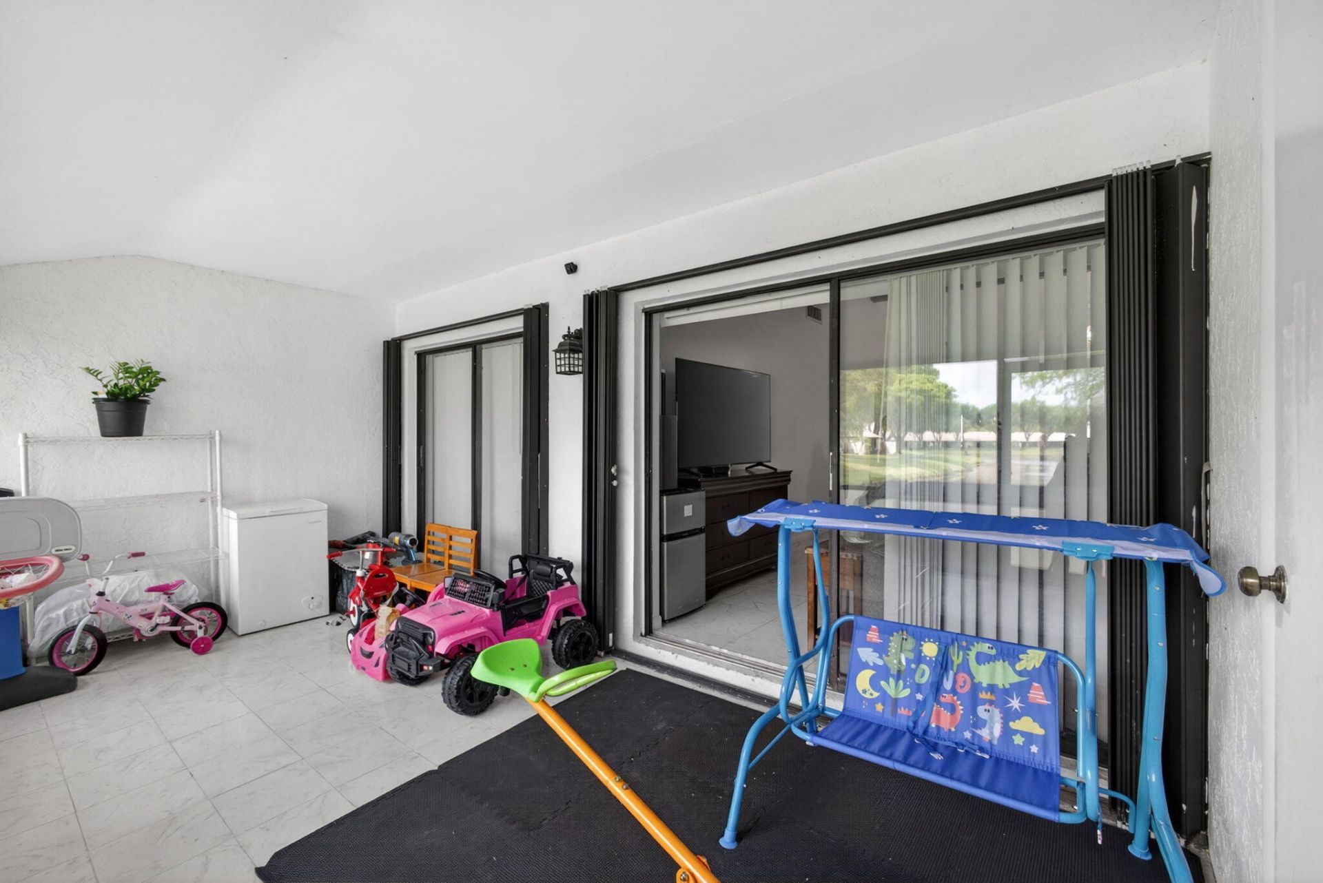 1025 Green Pine Boulevard, Unit F, West Palm Beach, FL 33409 Photo