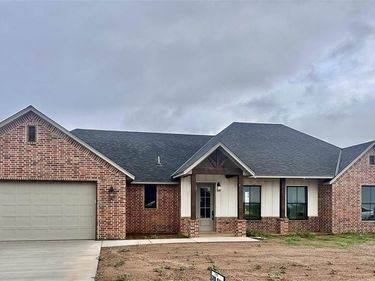5430 NE Minnow Ln, Elgin, OK 73538