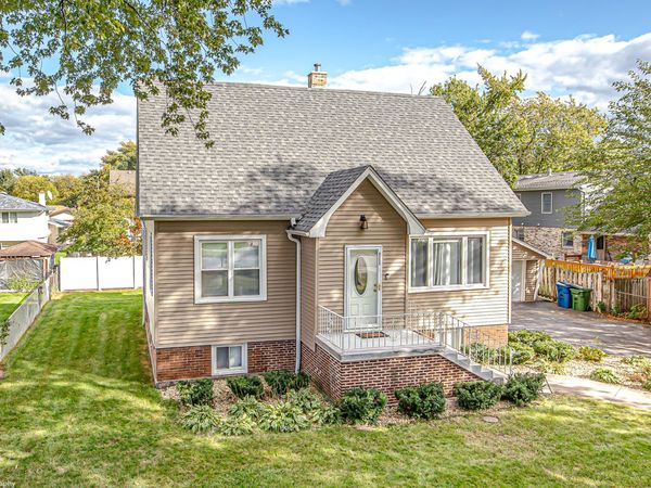 9255 Melvina Avenue, Oak Lawn, IL 60453