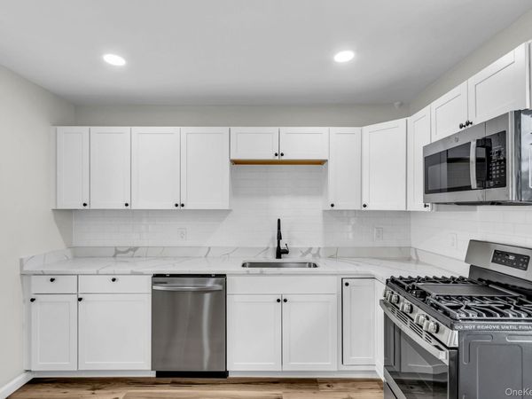 44 Glenwood Avenue, Poughkeepsie, NY 12603