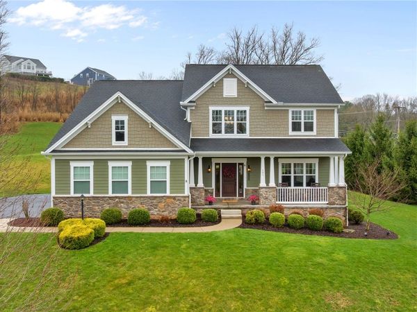 101 Vista Ridge Ln, Valencia, PA 16059