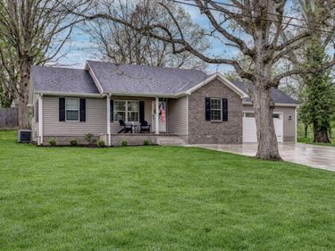 525 S Lucas Street, Junction City, KY 40440