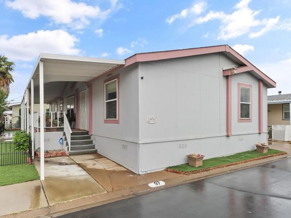 97 Cantabrook St, Sacramento, CA 95828