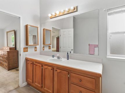 97 Cantabrook St, Sacramento, CA 95828 Photo