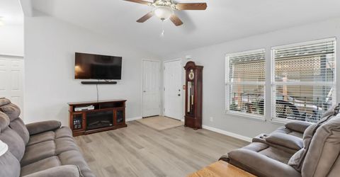 97 Cantabrook St, Sacramento, CA 95828 Photo