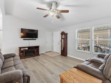 97 Cantabrook St, Sacramento, CA 95828 Photo