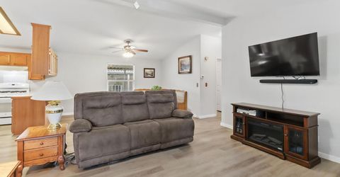 97 Cantabrook St, Sacramento, CA 95828 Photo