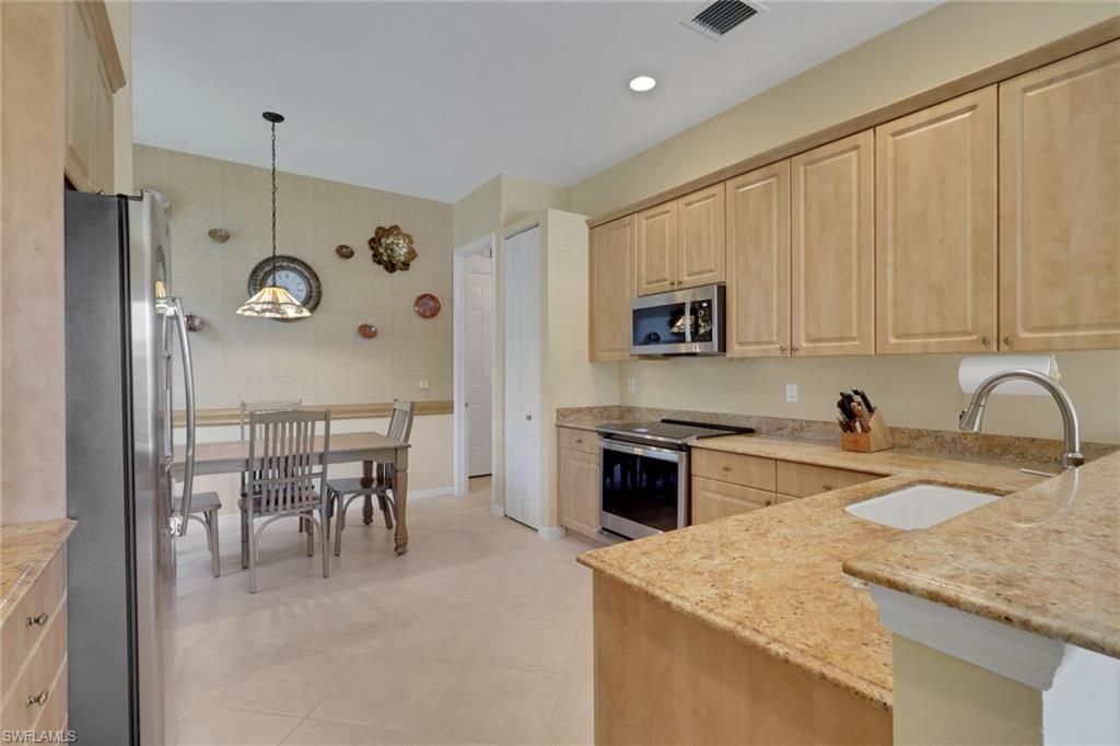 20247 Castlemaine Ave, Estero, FL 33928 Photo