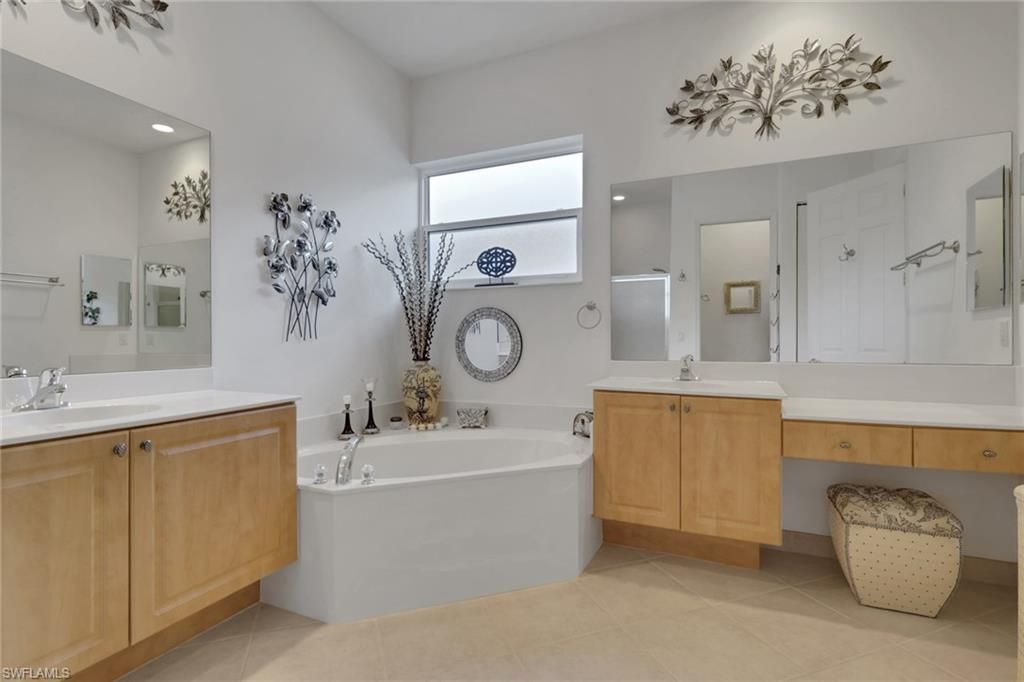 20247 Castlemaine Ave, Estero, FL 33928 Photo