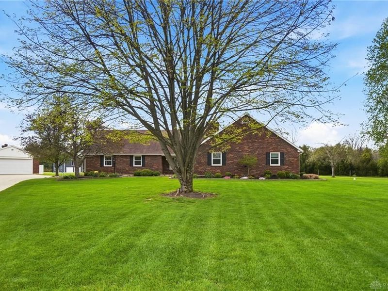 2473 Bryan Court, Xenia, OH 45385 Photo 3