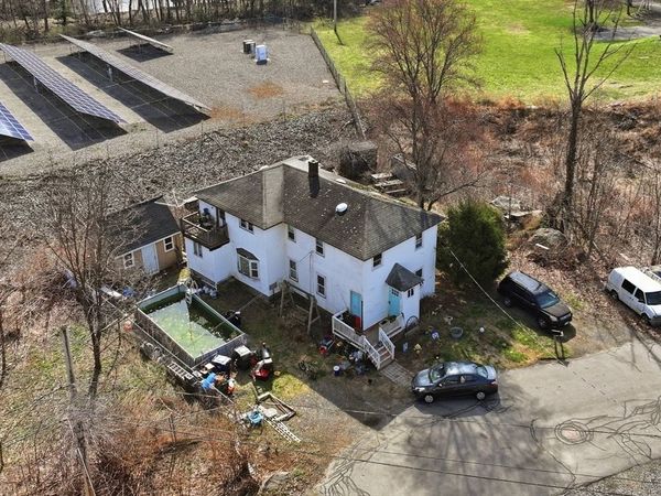 22 Wildwood Rd, Millbury, MA 01527