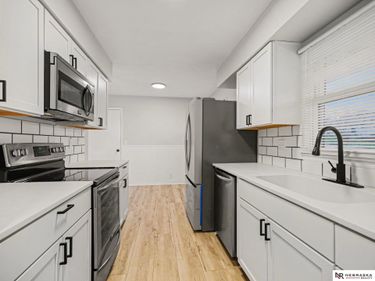 108 Hillside Drive , Bellevue, NE 68005