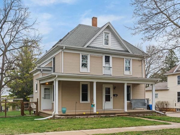804 E Main Street, Mount Horeb, WI 53572