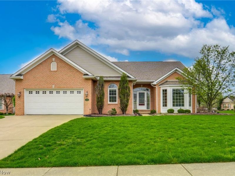 2222 Burberry Street NW, North Canton, OH 44720 Photo 2