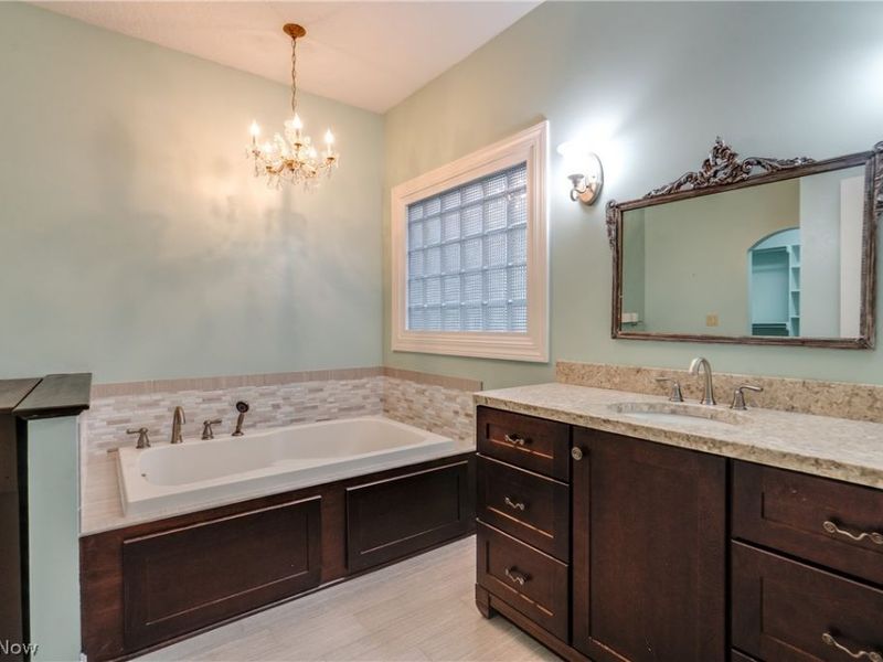 2222 Burberry Street NW, North Canton, OH 44720 Photo 30