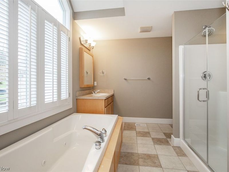 7282 Holzhauer Road, Sagamore Hills, OH 44067 Photo 16